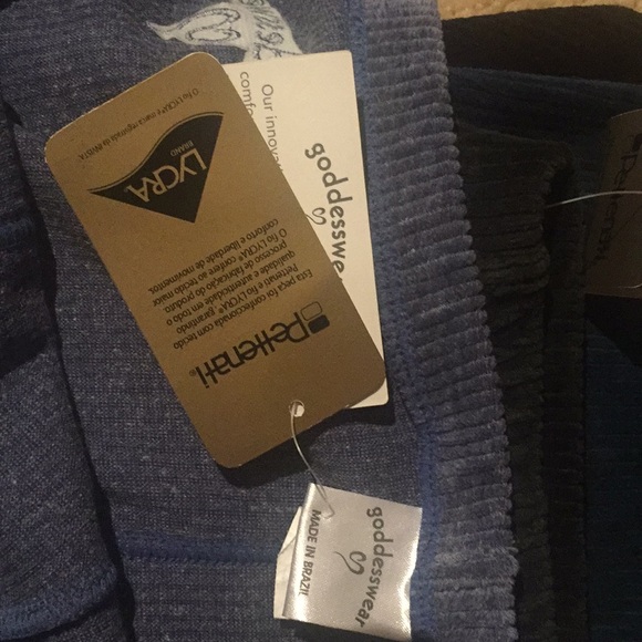 Skirts - Picture 11 of 13